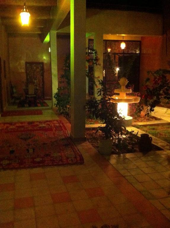 Riad La Maison Du Desert Oulad Driss Exterior foto